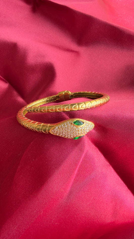 Pulseira Cobra Olhos Verdes