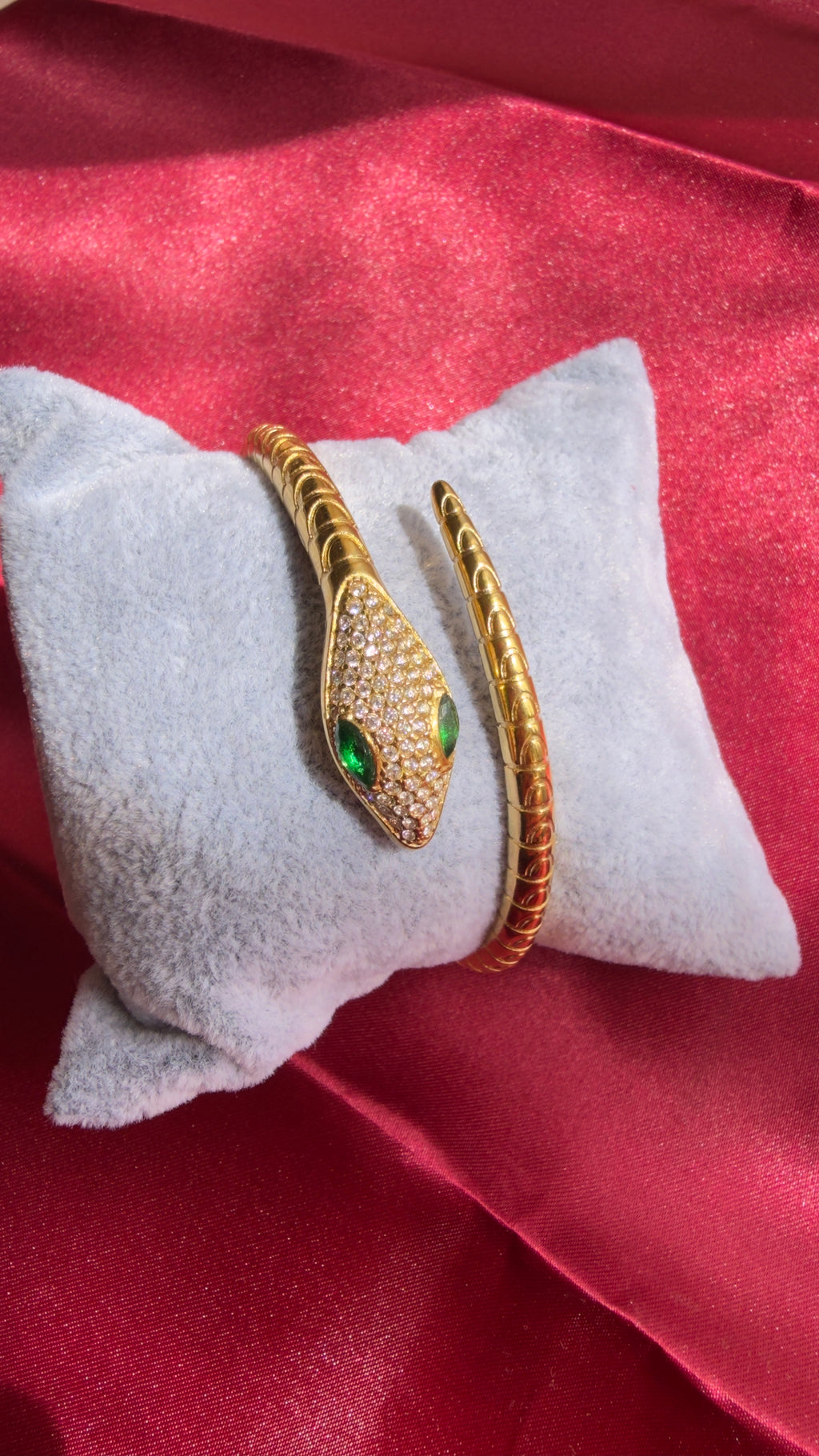 Pulseira Cobra Olhos Verdes